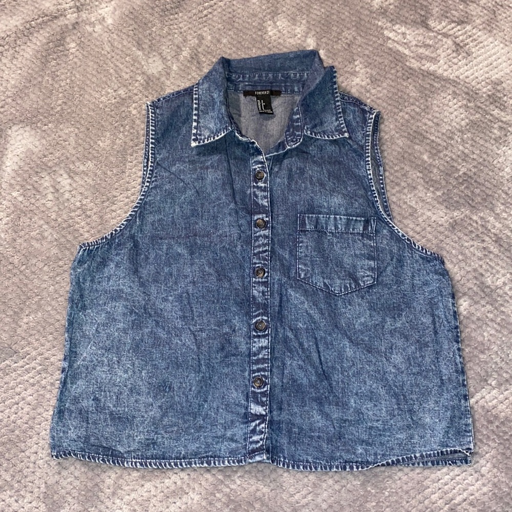 Forever 21 Denim Button Down Top. Size Small.